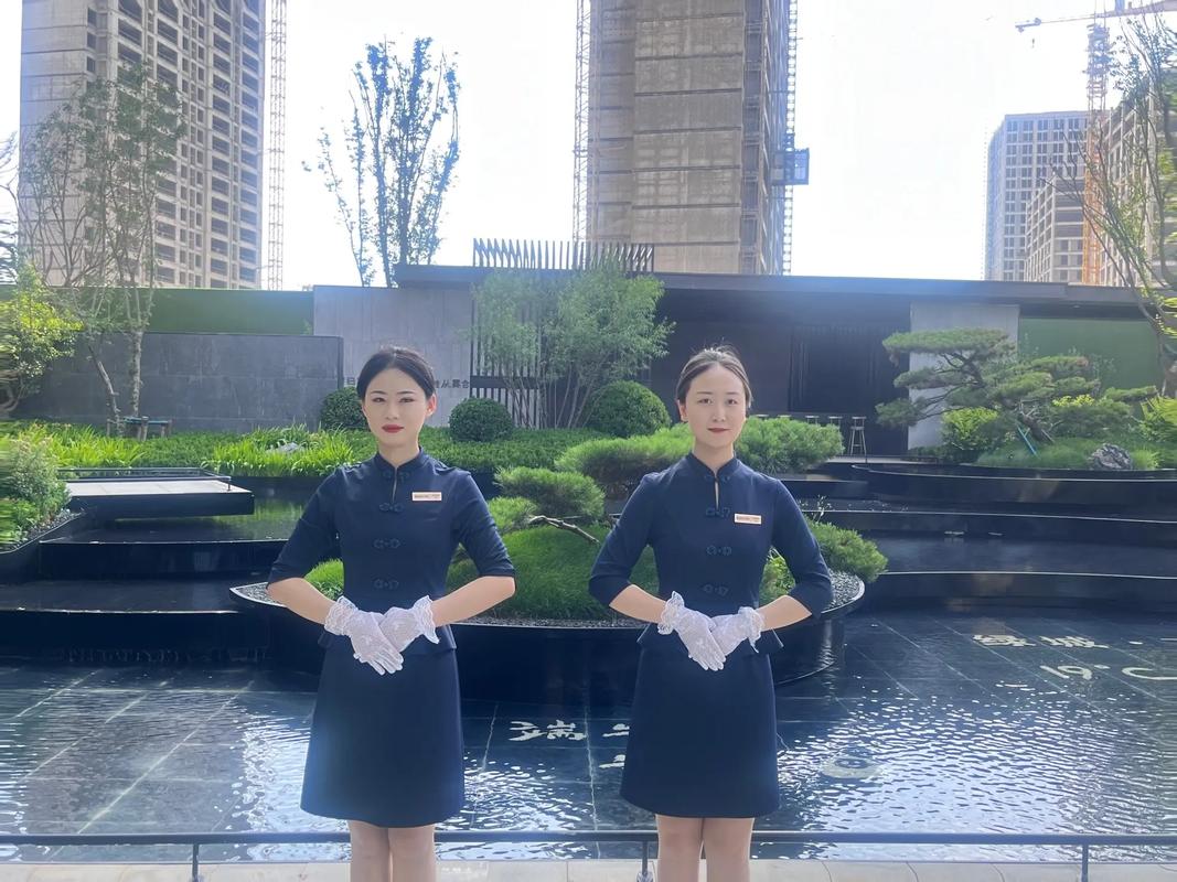 欢迎美女来一起上班!#案场客服 #服务礼仪 月薪4